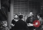 Standbild Professionelle Arbeitsplätze moderner japanischer Frauen Japan, 1950, aus Sekunde 16 historischem Filmmaterial Videoclip 65675025239