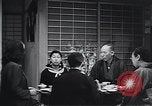 Standbild Professionelle Arbeitsplätze moderner japanischer Frauen Japan, 1950, aus Sekunde 18 historischem Filmmaterial Videoclip 65675025239