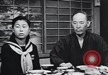 Standbild Professionelle Arbeitsplätze moderner japanischer Frauen Japan, 1950, aus Sekunde 30 historischem Filmmaterial Videoclip 65675025239