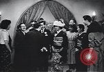 Image la progression des femmes dans la société japonaise Japon, 1950, de la seconde 28 séquences d'archives historiques vidéo 65675025240