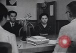 Image la progression des femmes dans la société japonaise Japon, 1950, de la seconde 45 séquences d'archives historiques vidéo 65675025240