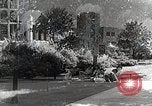 Image étudiant japonais habituates lui-même à la vie universitaire Bloomington Indiana USA, 1951, de la seconde 6 séquences d'archives historiques vidéo 65675025242