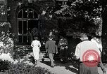 Image étudiant japonais habituates lui-même à la vie universitaire Bloomington Indiana USA, 1951, de la seconde 51 séquences d'archives historiques vidéo 65675025242