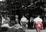 Image étudiant japonais habituates lui-même à la vie universitaire Bloomington Indiana USA, 1951, de la seconde 53 séquences d'archives historiques vidéo 65675025242