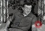 Image étudiant japonais répond à un professeur d'université Bloomington Indiana USA, 1951, de la seconde 45 séquences d'archives historiques vidéo 65675025243