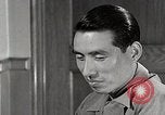 Standbild japanische Studentin joins außerschulische Aktivitäten Bloomington Indiana USA, 1951, aus Sekunde 20 historischem Filmmaterial Videoclip 65675025244