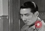 Standbild japanische Studentin joins außerschulische Aktivitäten Bloomington Indiana USA, 1951, aus Sekunde 21 historischem Filmmaterial Videoclip 65675025244