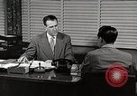 Standbild japanische Studentin joins außerschulische Aktivitäten Bloomington Indiana USA, 1951, aus Sekunde 22 historischem Filmmaterial Videoclip 65675025244