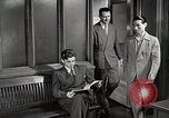 Standbild japanische Studentin joins außerschulische Aktivitäten Bloomington Indiana USA, 1951, aus Sekunde 37 historischem Filmmaterial Videoclip 65675025244