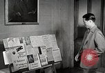 Standbild japanische Studentin joins außerschulische Aktivitäten Bloomington Indiana USA, 1951, aus Sekunde 40 historischem Filmmaterial Videoclip 65675025244