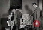 Standbild japanische Studentin joins außerschulische Aktivitäten Bloomington Indiana USA, 1951, aus Sekunde 42 historischem Filmmaterial Videoclip 65675025244