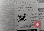 Standbild japanische Studentin joins außerschulische Aktivitäten Bloomington Indiana USA, 1951, aus Sekunde 50 historischem Filmmaterial Videoclip 65675025244