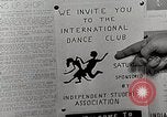 Standbild japanische Studentin joins außerschulische Aktivitäten Bloomington Indiana USA, 1951, aus Sekunde 52 historischem Filmmaterial Videoclip 65675025244