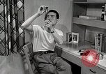 Standbild japanische Studentin mit seinem amerikanischen Mitbewohner Bloomington Indiana USA, 1951, aus Sekunde 8 historischem Filmmaterial Videoclip 65675025245