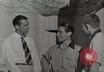 Standbild Studenten machen eine Reise nach Mark Twains Home Bloomington Indiana USA, 1951, aus Sekunde 31 historischem Filmmaterial Videoclip 65675025246
