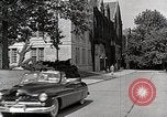 Standbild Studenten machen eine Reise nach Mark Twains Home Bloomington Indiana USA, 1951, aus Sekunde 58 historischem Filmmaterial Videoclip 65675025246
