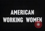 Image femmes scientifiques et des travailleurs d'usine New York United States USA, 1950, de la seconde 19 séquences d'archives historiques vidéo 65675025247