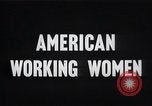 Image femmes scientifiques et des travailleurs d'usine New York United States USA, 1950, de la seconde 21 séquences d'archives historiques vidéo 65675025247