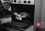 Standbild Leben der amerikanischen arbeiten Frau New York United States USA, 1950, aus Sekunde 3 historischem Filmmaterial Videoclip 65675025248