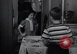 Standbild Leben der amerikanischen arbeiten Frau New York United States USA, 1950, aus Sekunde 32 historischem Filmmaterial Videoclip 65675025248
