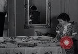 Standbild Leben der amerikanischen arbeiten Frau New York United States USA, 1950, aus Sekunde 39 historischem Filmmaterial Videoclip 65675025248