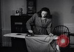 Standbild Leben der amerikanischen arbeiten Frau New York United States USA, 1950, aus Sekunde 62 historischem Filmmaterial Videoclip 65675025248