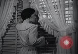 Immagine di American Donne al lavoro in fabbrica New York United States USA, 1950, secondo 49 filmato di repertorio 65675025249