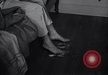 Immagine di American Donne al lavoro in fabbrica New York United States USA, 1950, secondo 53 filmato di repertorio 65675025249