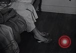 Immagine di American Donne al lavoro in fabbrica New York United States USA, 1950, secondo 55 filmato di repertorio 65675025249