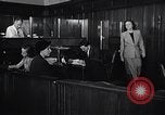 Immagine di Donna americana lavora come segretaria personale New York United States USA, 1950, secondo 27 filmato di repertorio 65675025250