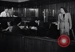 Immagine di Donna americana lavora come segretaria personale New York United States USA, 1950, secondo 28 filmato di repertorio 65675025250