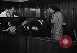 Immagine di Donna americana lavora come segretaria personale New York United States USA, 1950, secondo 31 filmato di repertorio 65675025250