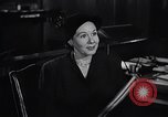 Immagine di Donna americana lavora come segretaria personale New York United States USA, 1950, secondo 34 filmato di repertorio 65675025250