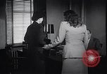 Immagine di Donna americana lavora come segretaria personale New York United States USA, 1950, secondo 46 filmato di repertorio 65675025250
