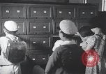 Standbild japanische Kinder in der Schule Japan, 1941, aus Sekunde 20 historischem Filmmaterial Videoclip 65675025253