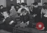Standbild japanische Kinder in der Schule Japan, 1941, aus Sekunde 29 historischem Filmmaterial Videoclip 65675025253