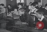 Standbild japanische Kinder in der Schule Japan, 1941, aus Sekunde 30 historischem Filmmaterial Videoclip 65675025253