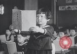 Standbild japanische Kinder in der Schule Japan, 1941, aus Sekunde 62 historischem Filmmaterial Videoclip 65675025253