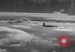 Image B-52 avion en vol pendant la crise cubaine United States USA, 1962, de la seconde 3 séquences d'archives historiques vidéo 65675025262