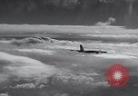 Image B-52 avion en vol pendant la crise cubaine United States USA, 1962, de la seconde 5 séquences d'archives historiques vidéo 65675025262