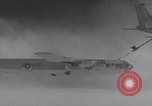 Image B-52 avion en vol pendant la crise cubaine United States USA, 1962, de la seconde 14 séquences d'archives historiques vidéo 65675025262