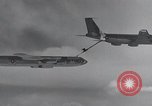 Image B-52 avion en vol pendant la crise cubaine United States USA, 1962, de la seconde 17 séquences d'archives historiques vidéo 65675025262