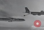 Image B-52 avion en vol pendant la crise cubaine United States USA, 1962, de la seconde 19 séquences d'archives historiques vidéo 65675025262