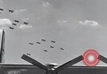Standbild Präsident John F Kennedy kommt auf der Homestead Air Force Base an Homestead Florida USA, 1962, aus Sekunde 11 historischem Filmmaterial Videoclip 65675025267