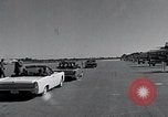 Standbild Präsident John F Kennedy kommt auf der Homestead Air Force Base an Homestead Florida USA, 1962, aus Sekunde 16 historischem Filmmaterial Videoclip 65675025267