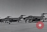 Standbild Präsident John F Kennedy kommt auf der Homestead Air Force Base an Homestead Florida USA, 1962, aus Sekunde 36 historischem Filmmaterial Videoclip 65675025267