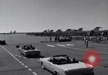Standbild Präsident John F Kennedy kommt auf der Homestead Air Force Base an Homestead Florida USA, 1962, aus Sekunde 42 historischem Filmmaterial Videoclip 65675025267