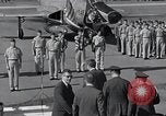 Standbild Präsident John F Kennedy kommt auf der Homestead Air Force Base an Homestead Florida USA, 1962, aus Sekunde 54 historischem Filmmaterial Videoclip 65675025267