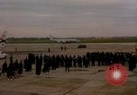 Standbild Air Force Band bereitet sich auf die Ankunft der wichtigsten Cooper Washington DC USA, 1963, aus Sekunde 60 historischem Filmmaterial Videoclip 65675025269