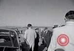 Image Le président Kennedy et parti officiel arriver à domaine 576A Vandenberg Air Force Base California USA, 1962, de la seconde 25 séquences d'archives historiques vidéo 65675025277